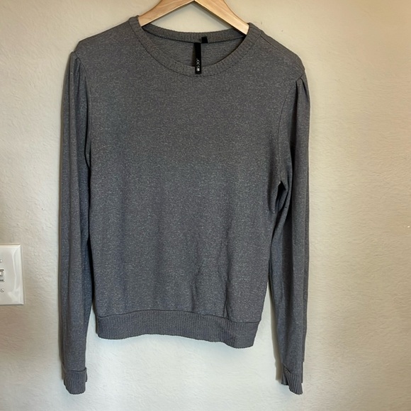 Joe’s long sleeve gray sweater size M - Picture 1 of 4